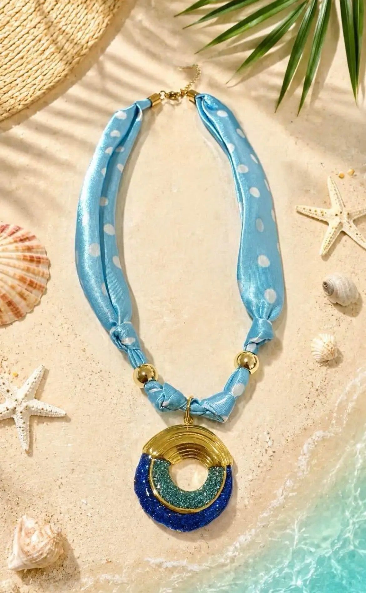 Collier 12