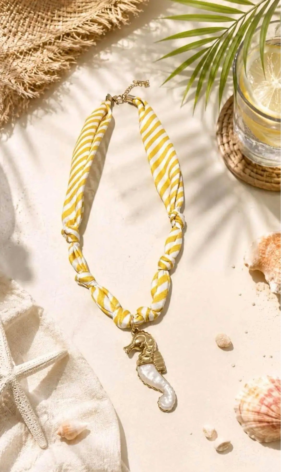 Collier 11