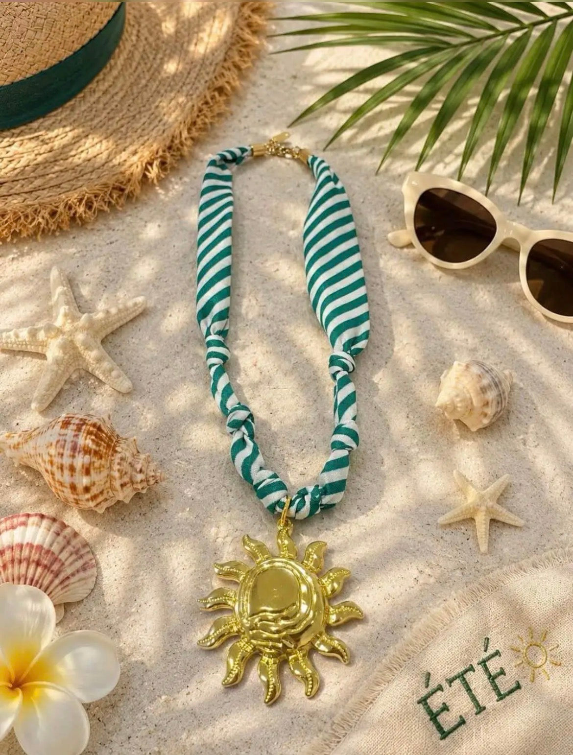 Collier 8