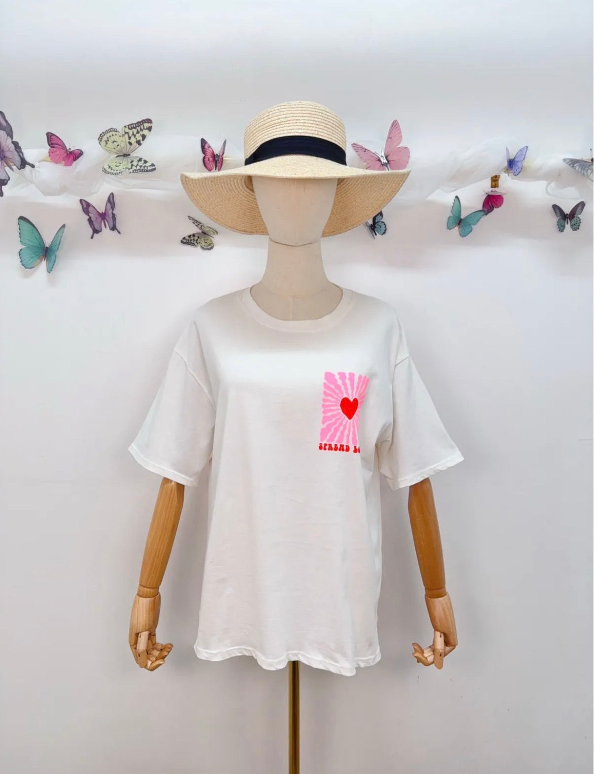 T-Shirt Spread Love