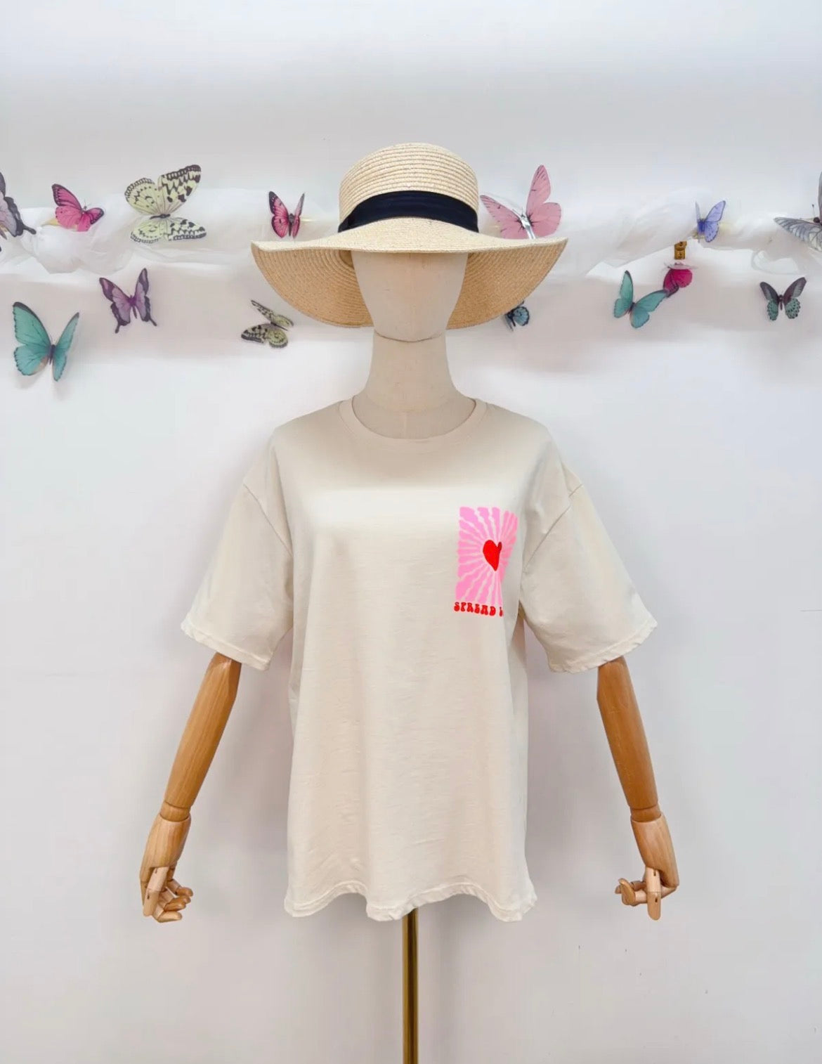 T-Shirt Spread Love