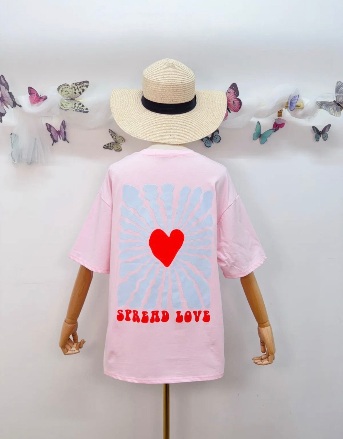 T-Shirt Spread Love