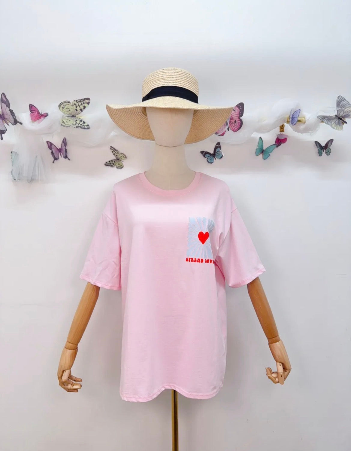 T-Shirt Spread Love