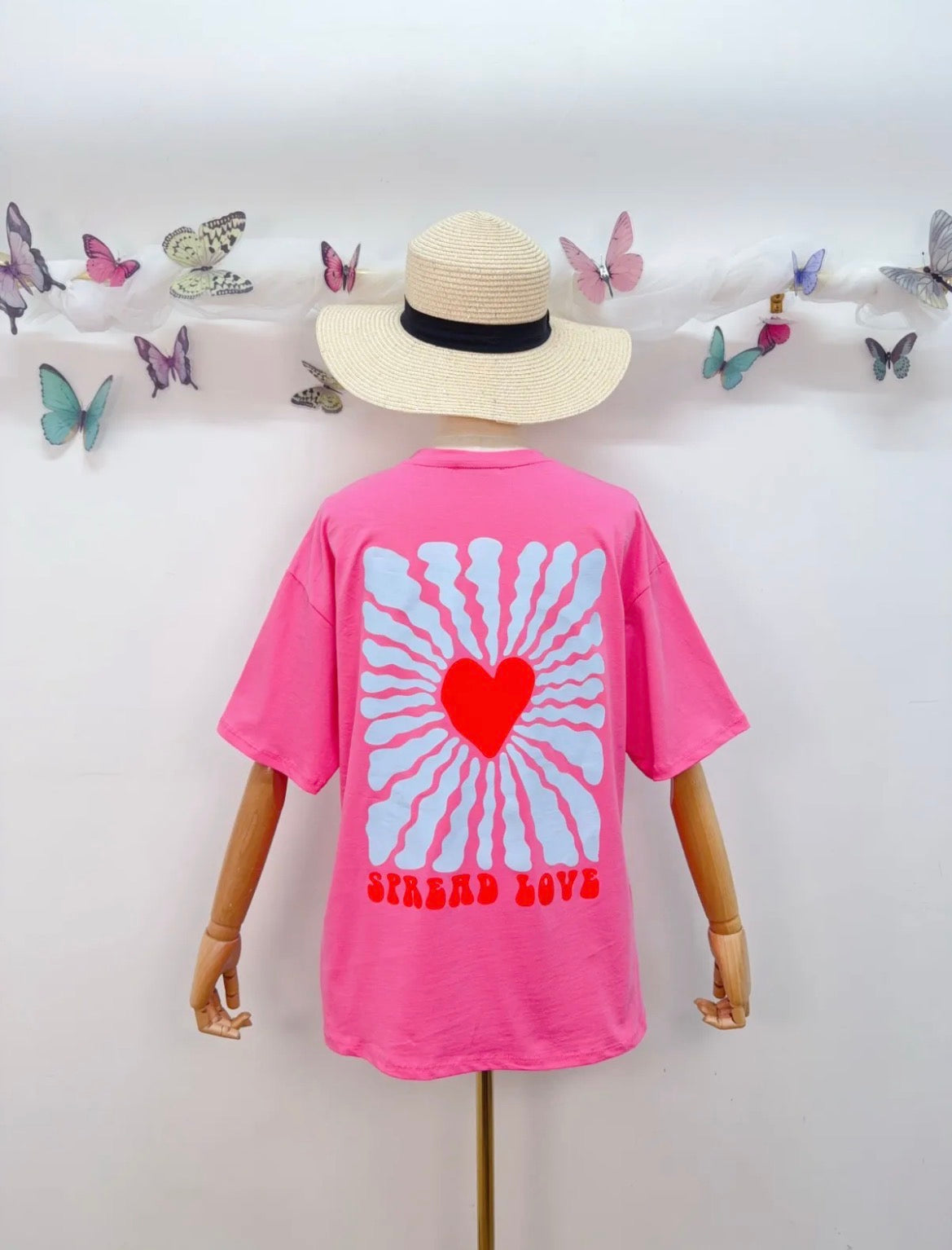 T-Shirt Spread Love
