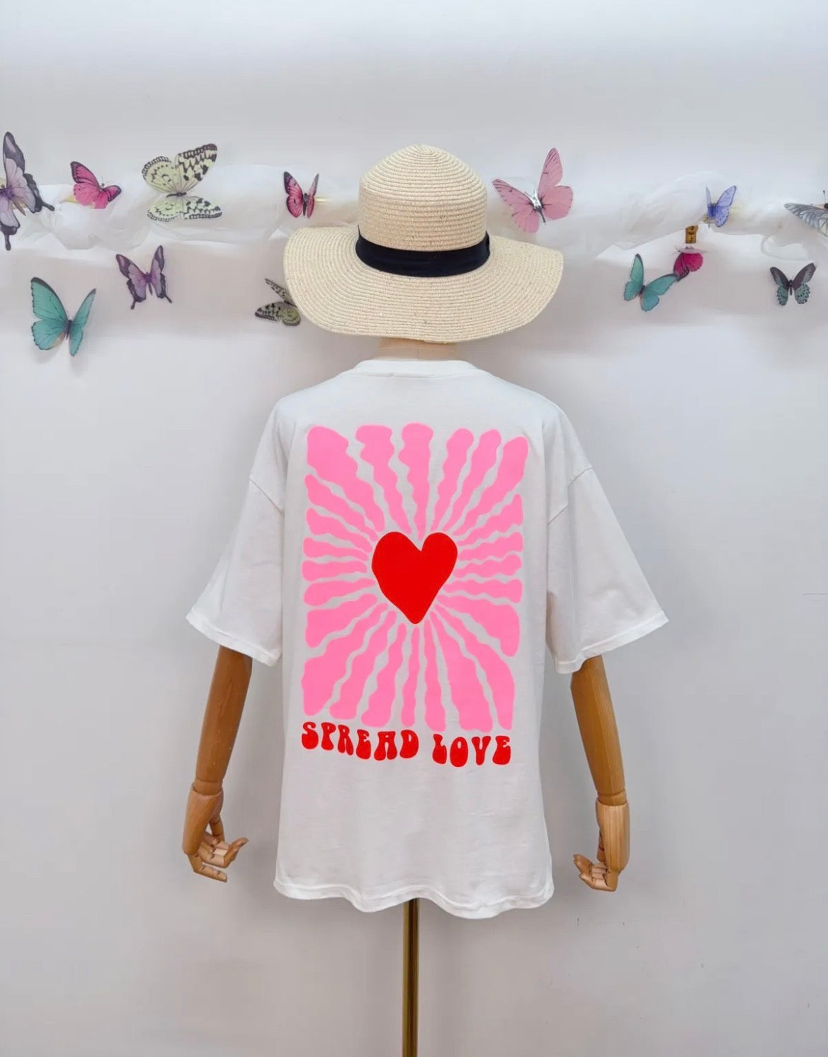 T-Shirt Spread Love