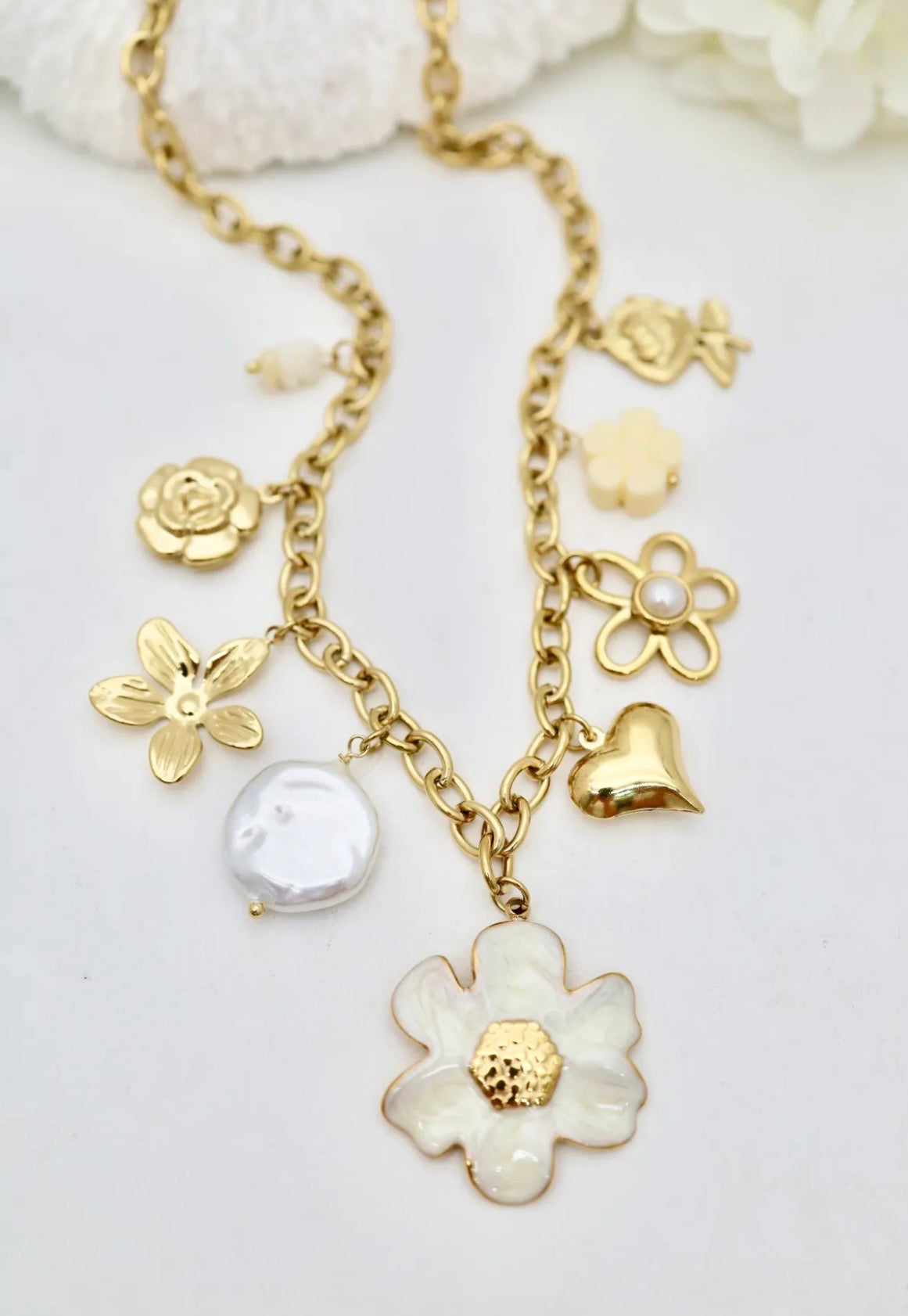 Collier 23