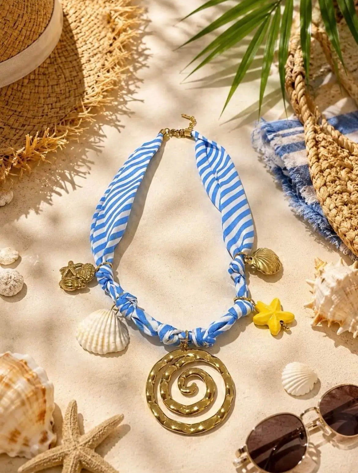 Collier 4